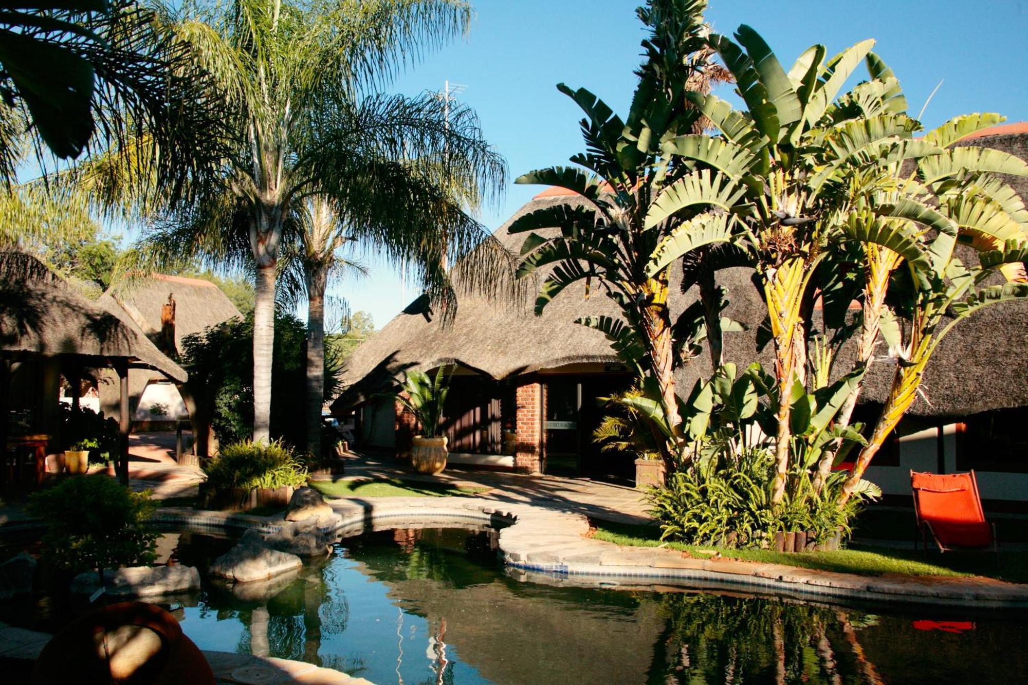 Cest Si Bon Hotel Otjiwarongo Extérieur photo