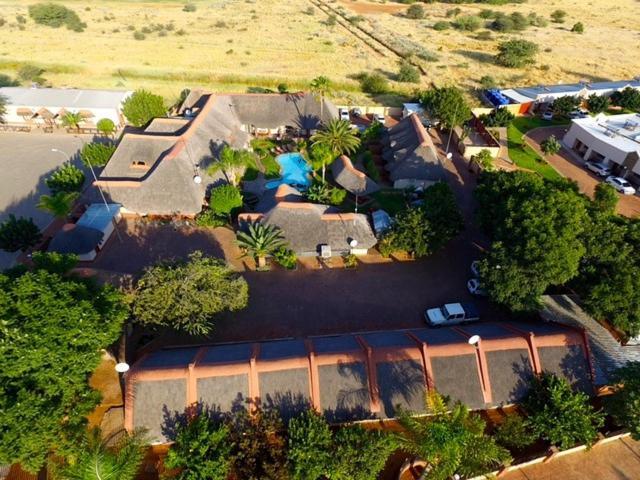 Cest Si Bon Hotel Otjiwarongo Extérieur photo