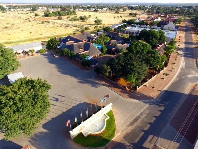Cest Si Bon Hotel Otjiwarongo Extérieur photo