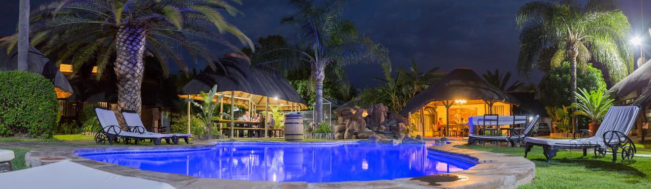 Cest Si Bon Hotel Otjiwarongo Extérieur photo