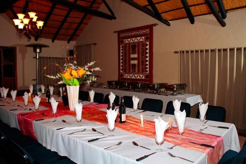 Cest Si Bon Hotel Otjiwarongo Extérieur photo