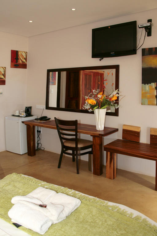 Cest Si Bon Hotel Otjiwarongo Chambre photo