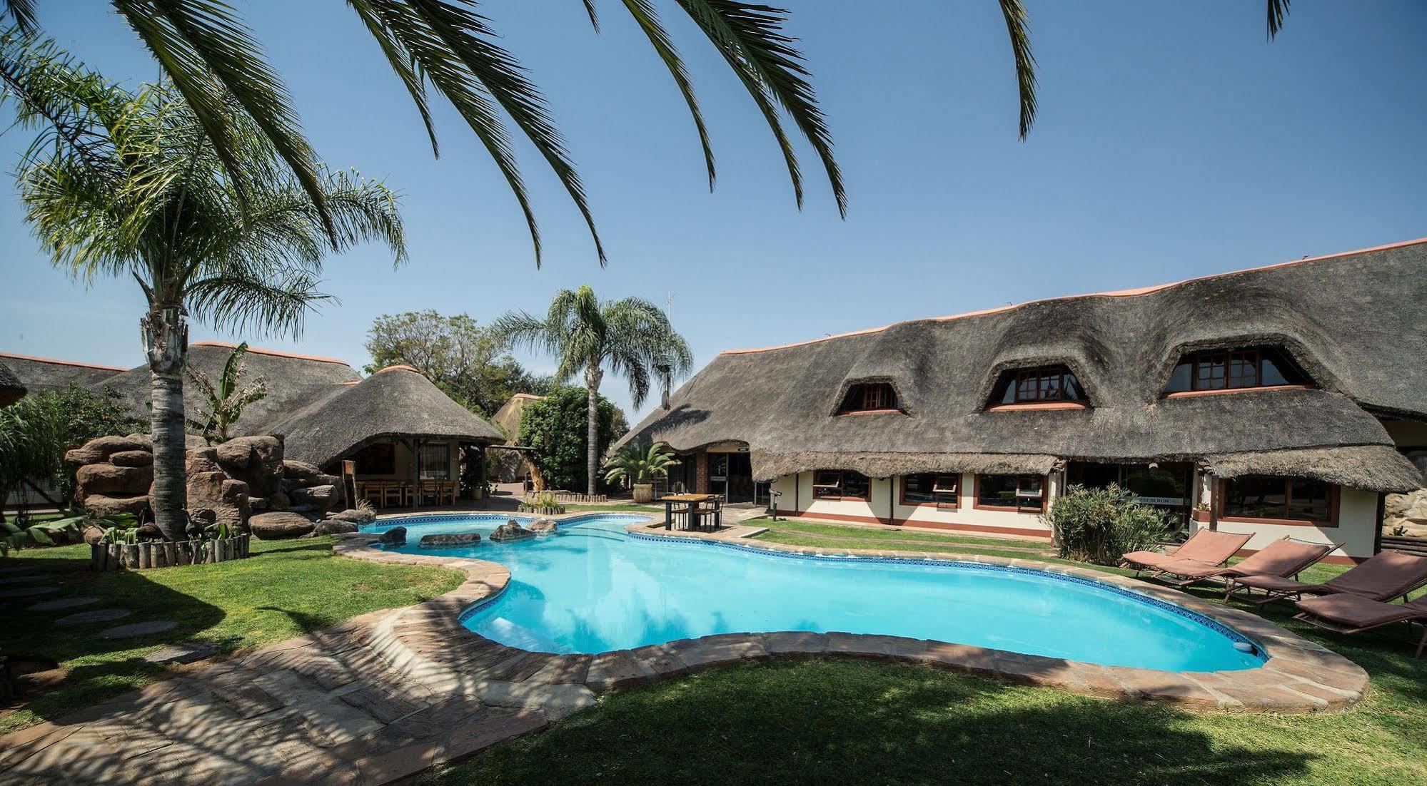 Cest Si Bon Hotel Otjiwarongo Extérieur photo