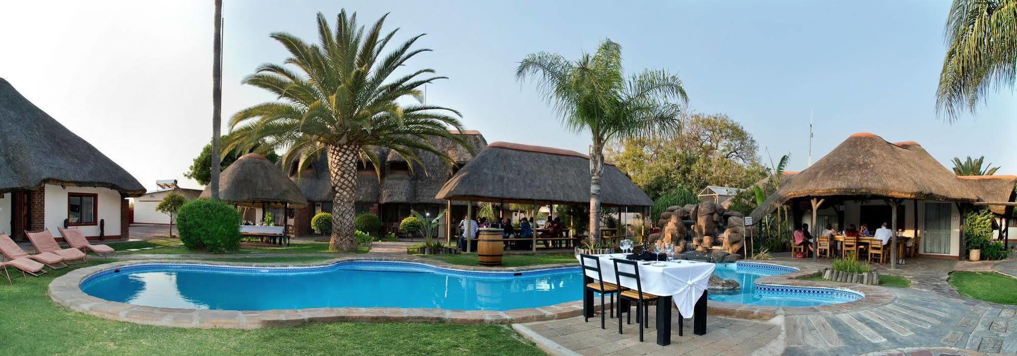 Cest Si Bon Hotel Otjiwarongo Extérieur photo