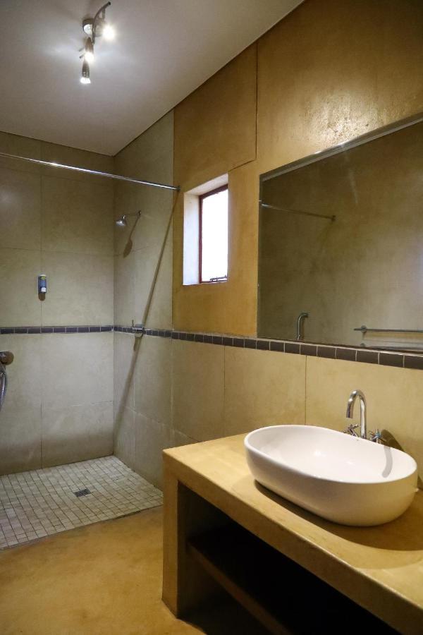 Cest Si Bon Hotel Otjiwarongo Extérieur photo