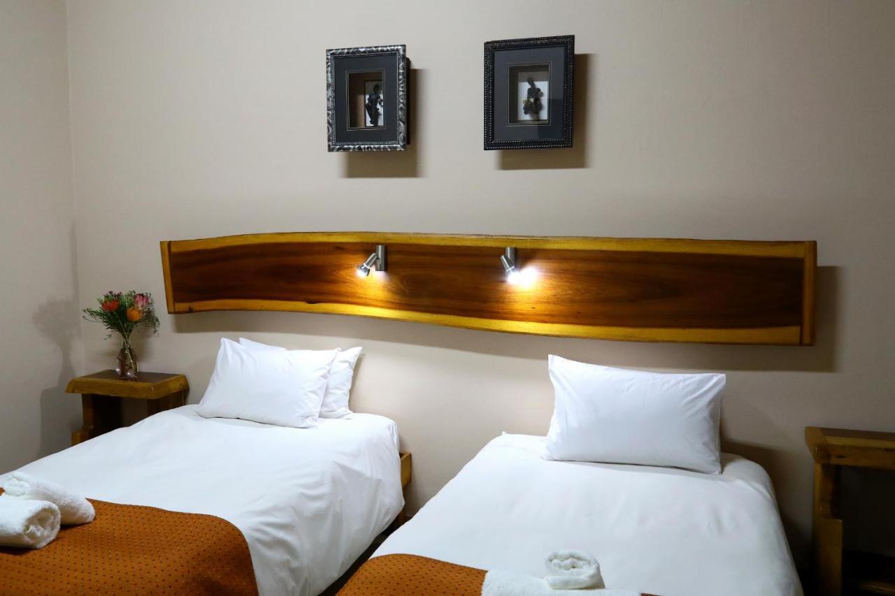 Cest Si Bon Hotel Otjiwarongo Extérieur photo