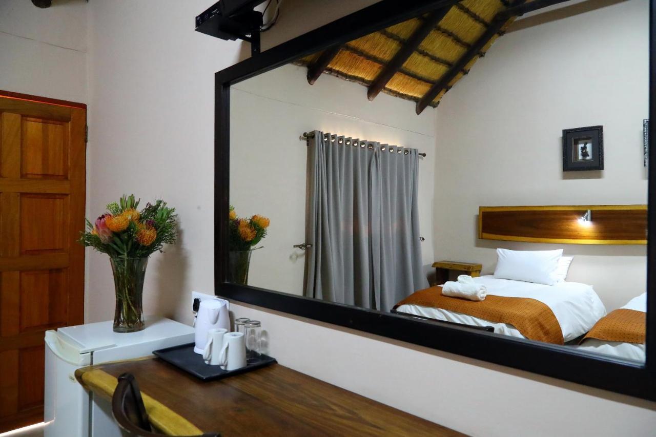 Cest Si Bon Hotel Otjiwarongo Extérieur photo